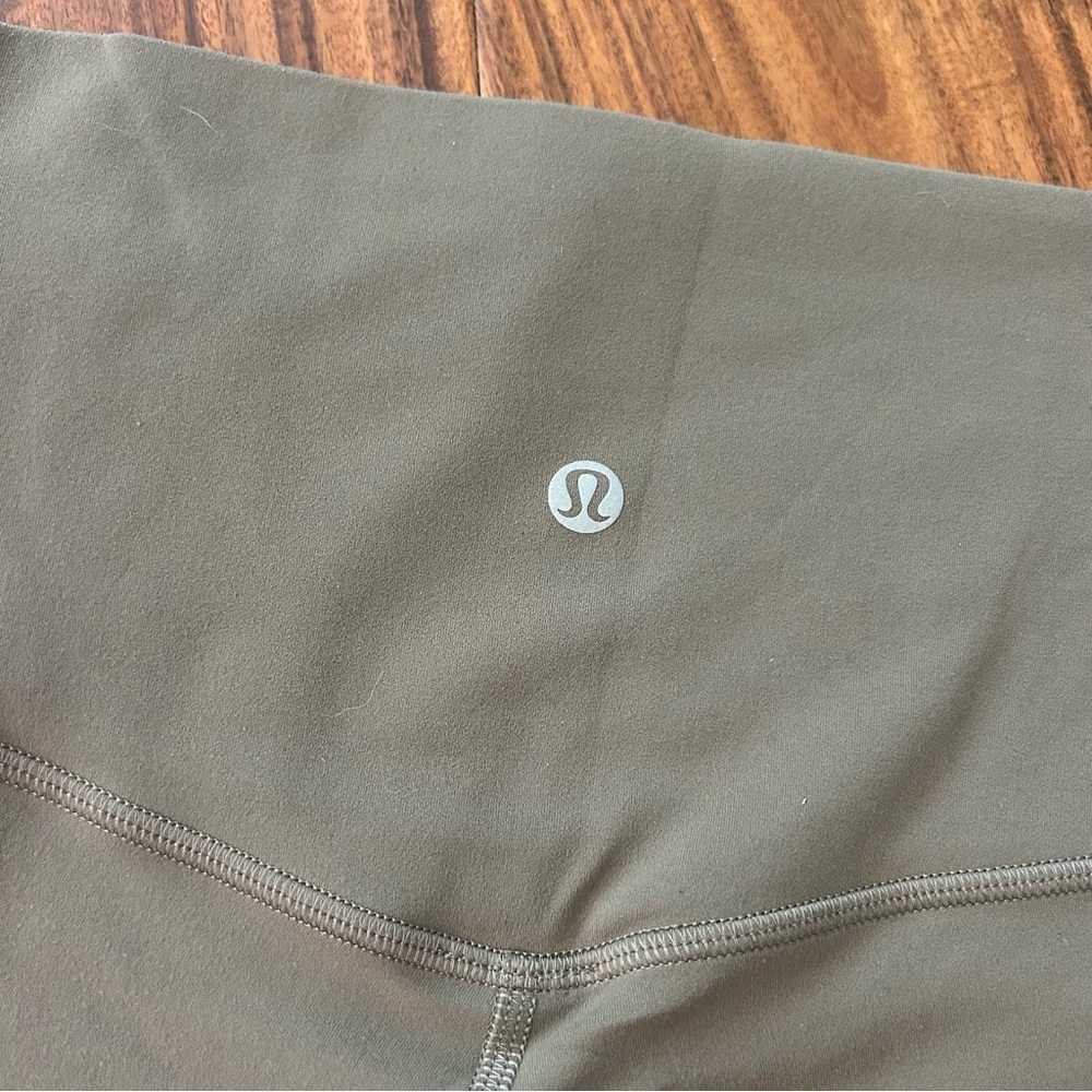 Lululemon Align High Rise Shorts 4” - Picture 5 of 7